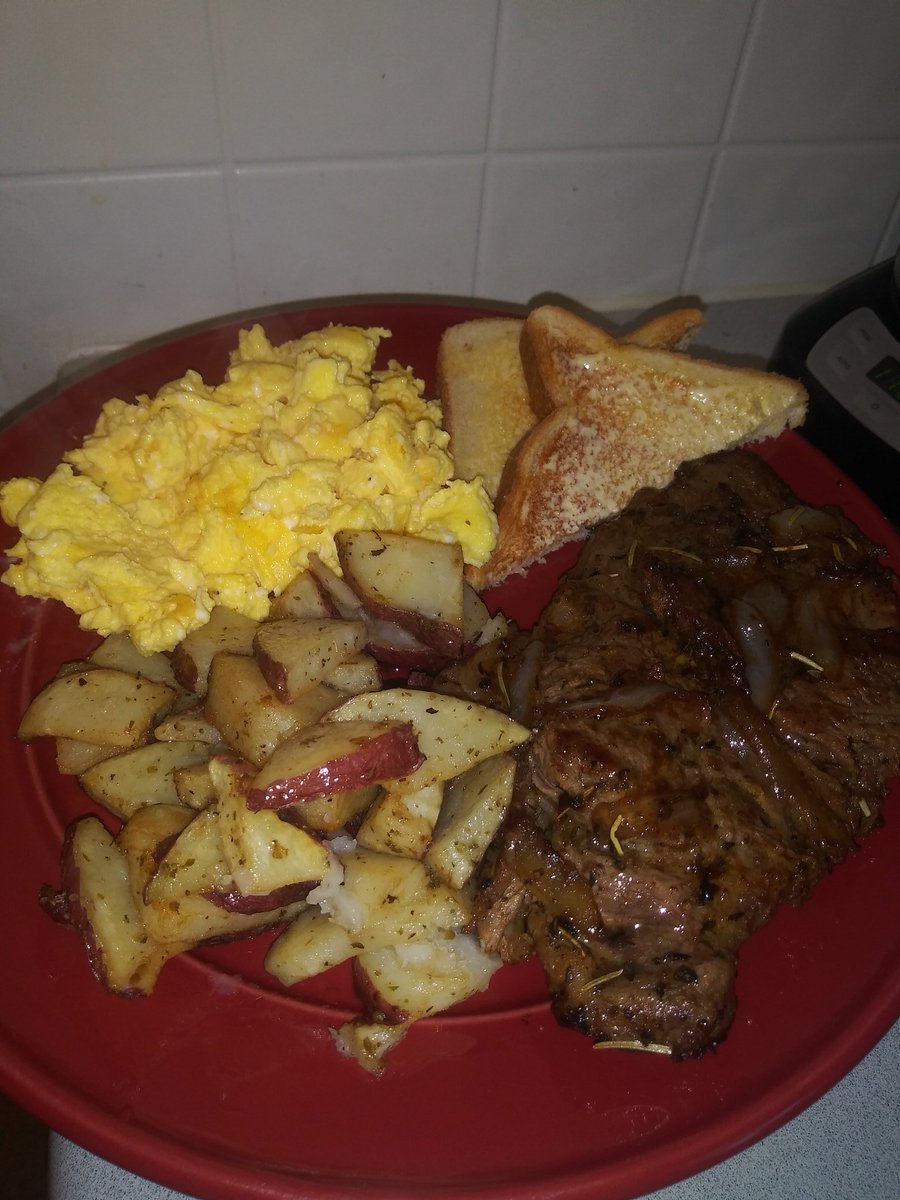 KissGypsy's tweet photo. @MergingRock @Kinstonkilla @LionsDEN272 SUNDAY BREAKFAST!!!!.....ENJOY!!! 😁 https://t.co/wkQ7M4uVmK