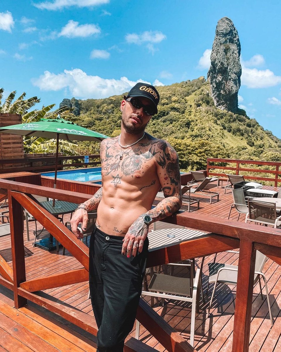 MenLounge's tweet image. 