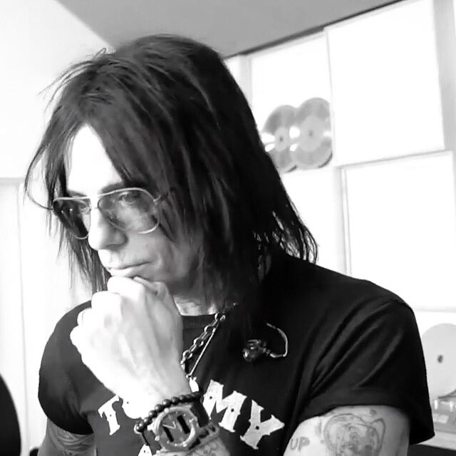 AgentRoyale's tweet photo. See it, Love it, Order it online⚡️. @DisVicious1 @AgentRoyale #tommyhenriksen #hollywoodvampires #alicecooper #johnnydepp #torontodesigner #toronto #nyc #shoplocaltoronto #cbgb #designer #rockfashion #johnnydeppfans #thinkoutsidethebigbox #tshirt @blogto #agentroyale #Canadians https://t.co/x4sVM0byA3