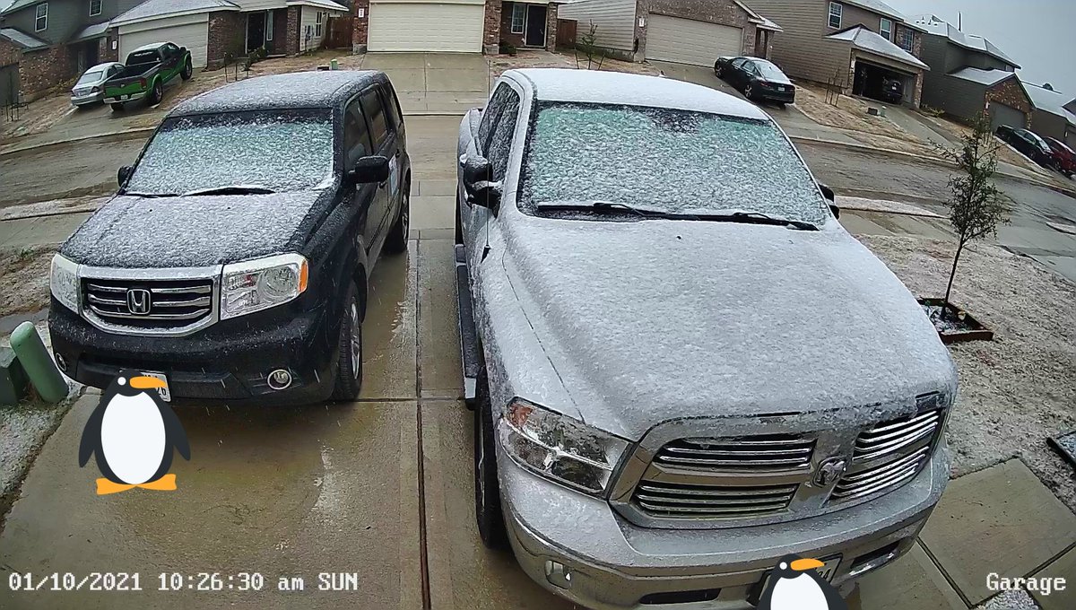 rollinsw0llen's tweet image. Its starting to snow in #Texas 🌨
@Dodge @ReolinkTech #reolinkcaptures #snow #SNOWDROP #Snowing #collegestation #ramtruck