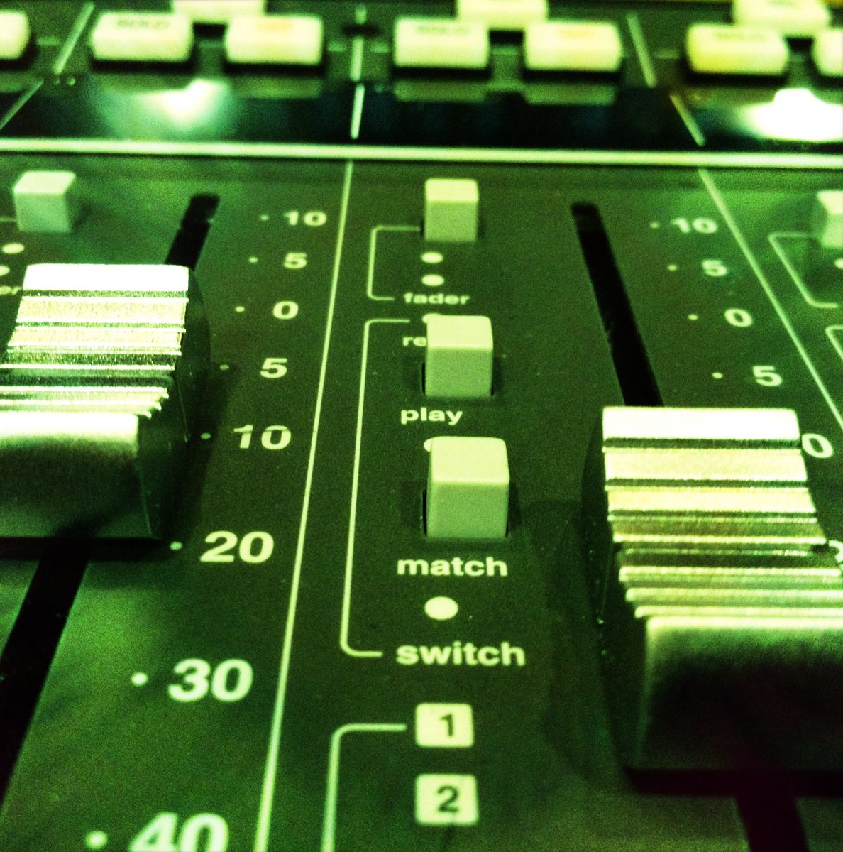 SweetheartPub's tweet photo. #SoundboardSunday!โ
#music #audio #sound #studio #soundengineer #photography #recording #producer #musicproducer #studiolife #musicstudio #mixing #audioengineer #musician #musicproduction #producerlife #proaudio #recordingartist #masteringstudio #recordingengineer https://t.co/rdNCwotZSu