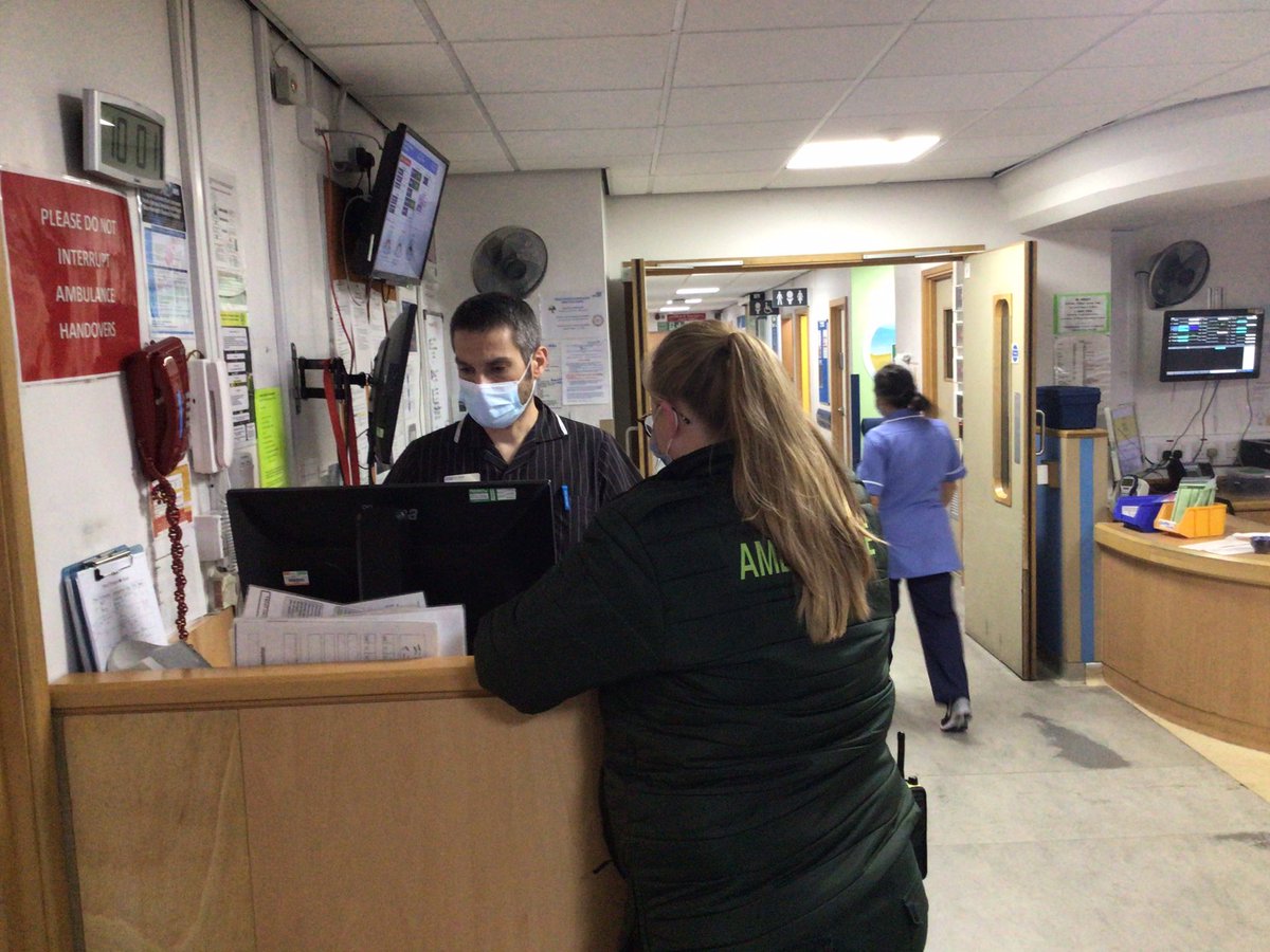 andym_editor's tweet photo. On Thursday when I visited Poole and Bournemouth hospitals there were 250 Covid patients across both sites. This evening it stands at 308. @Tristan_UHD says @UHD_NHS projections for next two weeks are ‘frightening’. 
See story and my hospitals feature @Bournemouthecho tomorrow. https://t.co/oKa0UfjbpN