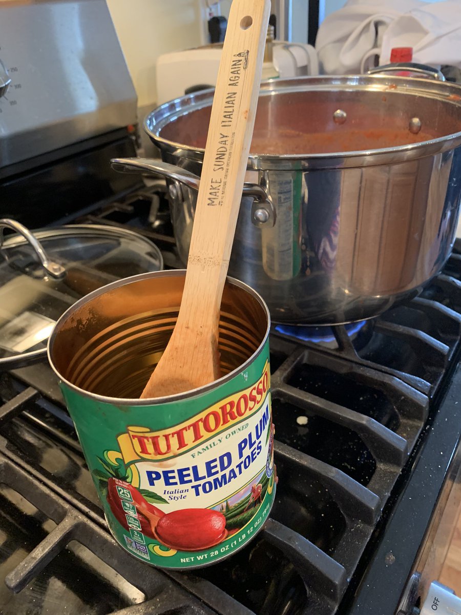 Sandyspo's tweet photo. Guess what day it is? #SundaySauce #MakeSundayItalianAgain 🍝 https://t.co/2rUnnj8wCo