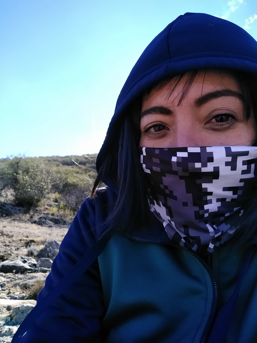 CarrieCG_'s tweet photo. Que pinche necesidad, pero aquí ando.
#alcerro https://t.co/rhlNSOSYxS