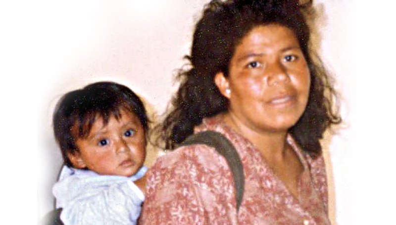 lucampora's tweet photo. Hoy es el Día de las Mujeres Migrantes por Marcelina Meneses, quien fue empujada de un tren en movimiento junto a su bebé en un acto de violencia xenófoba y misógina.

Migrar es un derecho. 

Marcelina presente. https://t.co/9ughIrXoGn