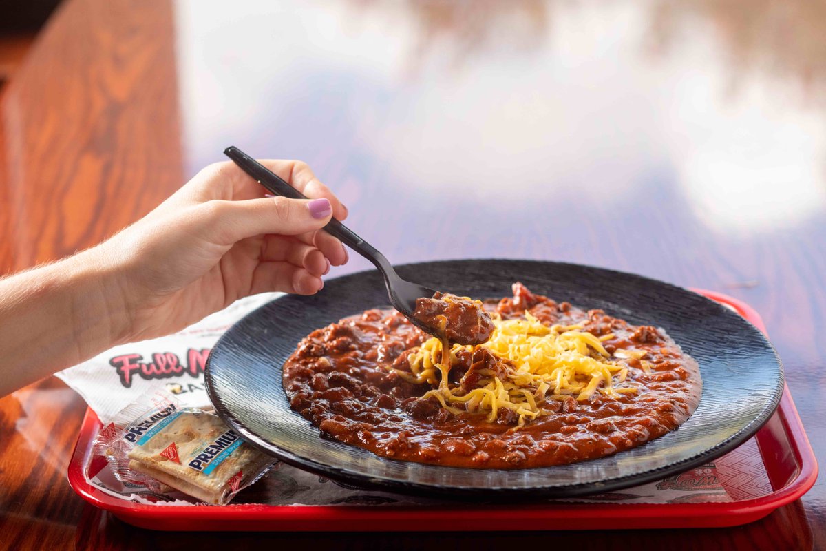 FullMoonBBQ's tweet photo. CHILL out this Sunday with a bowl of Full Moon BBQβs homemade Chili. Hearty and delicious!
#eatlocal #supportlocal #drivethru #curbside #dinein #fullmoonbbq #fullmoon #bbq #bbqtogo #bhameats #chili #chilitogo https://t.co/ukSLxV07xu