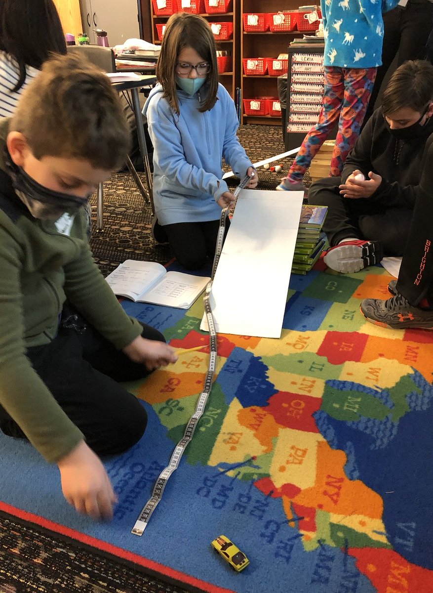 SpencerElem's tweet photo. And just down the hall, these fourth graders are working on...inclined planes too!  Get ready Maltby, students with skills and a flexible mindset are coming to you soon! 
@BrightonK12 
#TheAmazingSpencerElementary
#Thinkers 
#FlexibleMindset https://t.co/BCbTrd8Hk0