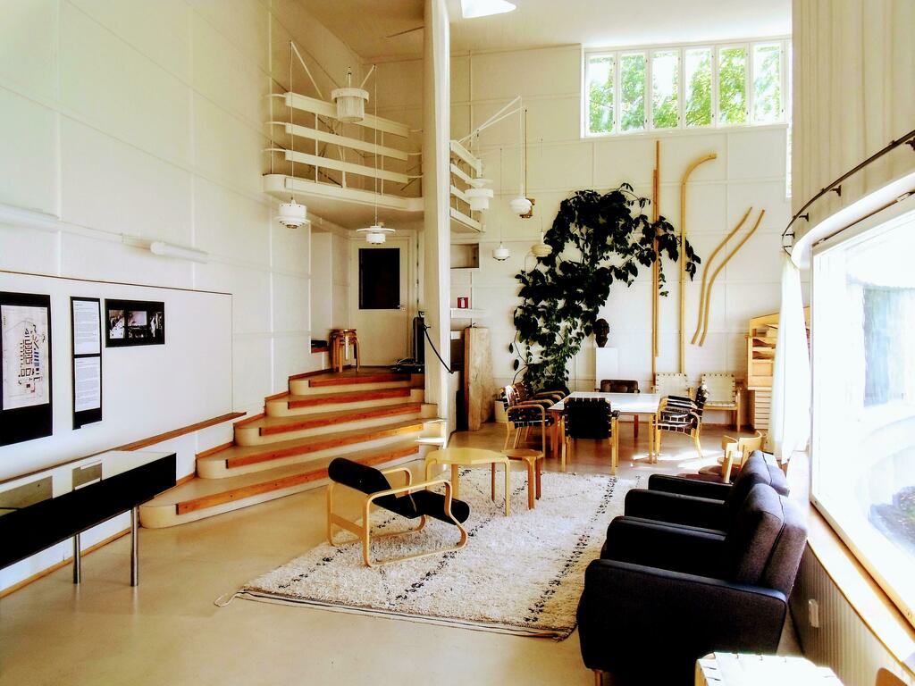 Architect & designer Alvar Aalto's home and studio in Helsinki, Finland [3,648x2,736]. https://t.co/H5uXlY7ZxD