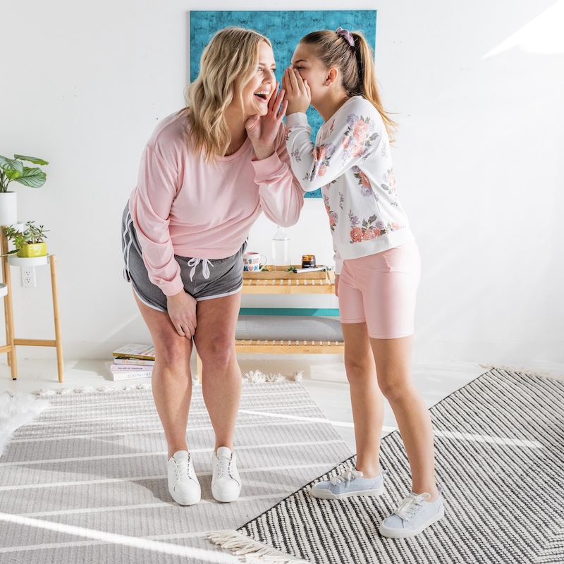francescas's tweet photo. Did you hear? All loungewear is NOW 40% off for a limited time. 💕 https://t.co/b722HtyoVQ #francescas #loungewear #pjsets #stayhomestyle #sweatshirts https://t.co/Ug9KzsVU9p
