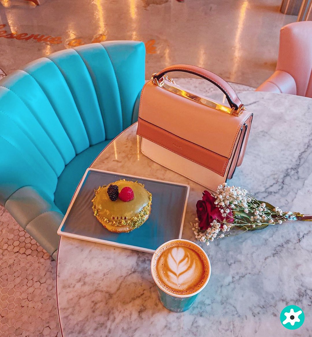 Minyums1's tweet photo. ❤️🌟 فاجئ احبابك بطريقة راقية وأنيقة مع مينيمز
Credits @nouf0_511
#Minyums #Minyums_Sa #SaudiArabia #KSA #Saudia #SaudiArabia🇸🇦
#مينيمز #السعودية #الرياض #الرياض_الان #كوفي_شوب #السعودية_الرياض #السعودية_ksa #افطار #فطور #فطور_الصباح https://t.co/8DOicndK87