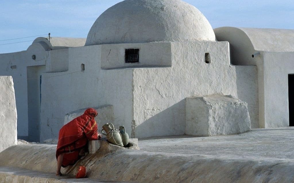 Arabbeau's tweet photo. southern tunisia 1980s - tunisia https://t.co/9H3rNE41Mh