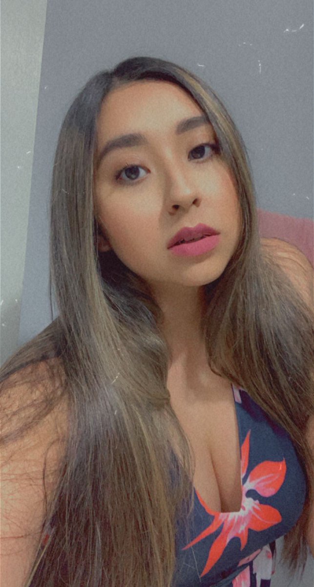 jxnniferm's tweet photo. a little selfie dump and i’ll show my teeth for the one time since i hardly smile 🥰 https://t.co/zJXHvXsvc6
