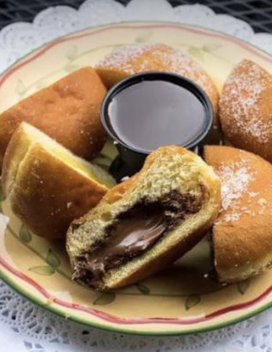 AnthonysICH's tweet image. Sunday mornings and indulging with delicious coffee &amp;amp; our Italian Donut Sampler ➕ dipping sauce. So good ☕️🍩❤️
#anthonys
#italiancoffee 
#bombolini