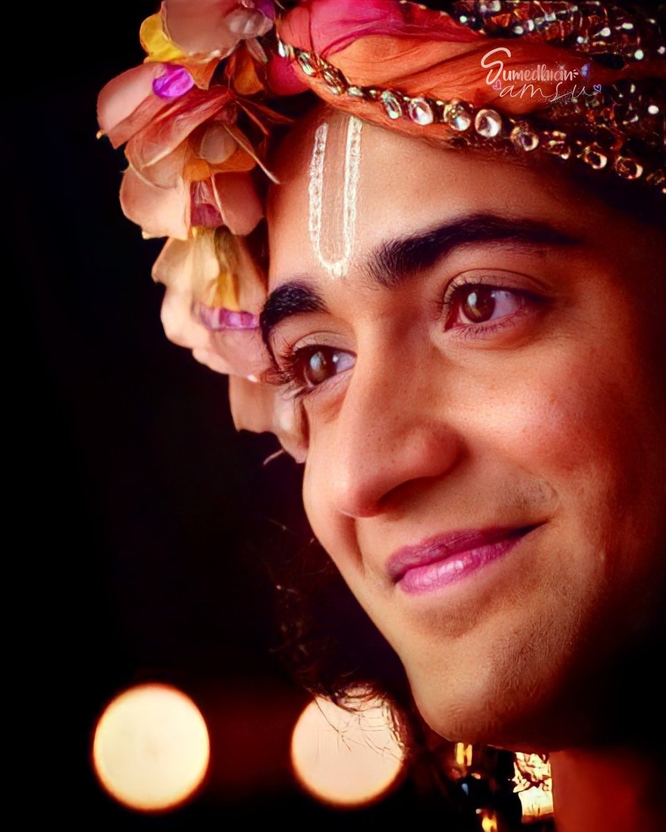 sumedhian_amsu's tweet photo. How I caption this picture..
Some characterisation confuse us reel or real..
There will born AN ACTOR 
@Beatking_Sumedh You Built An Empire with thrown Stones..
Answered With a smile..
There I can see A GENUINE HUMAN
#SumedhMudgalkar WE LOVE YOU 💛✨💫 https://t.co/JH5fOwiBio