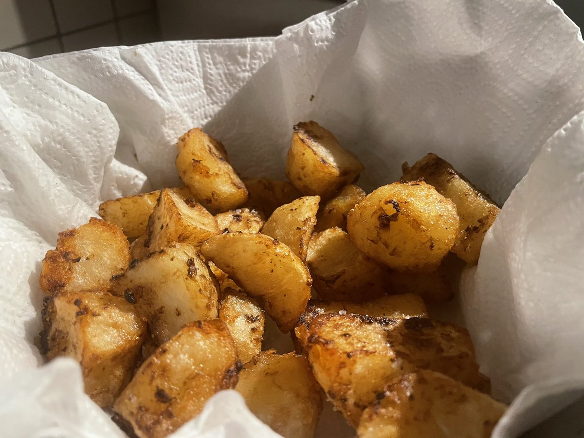 CraigyCorny's tweet photo. Sometimes only Mince/Cheesy dumplings n roasties will do. Actually it’s all times. #scrantastic https://t.co/vhjvqKIPMY