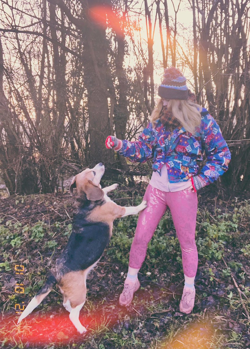 SalomonSoup's tweet image. Outdoor #peleton 80’s workout. (I’ve had the jacket since 1995). #retrocam #lockeddown #boocrew