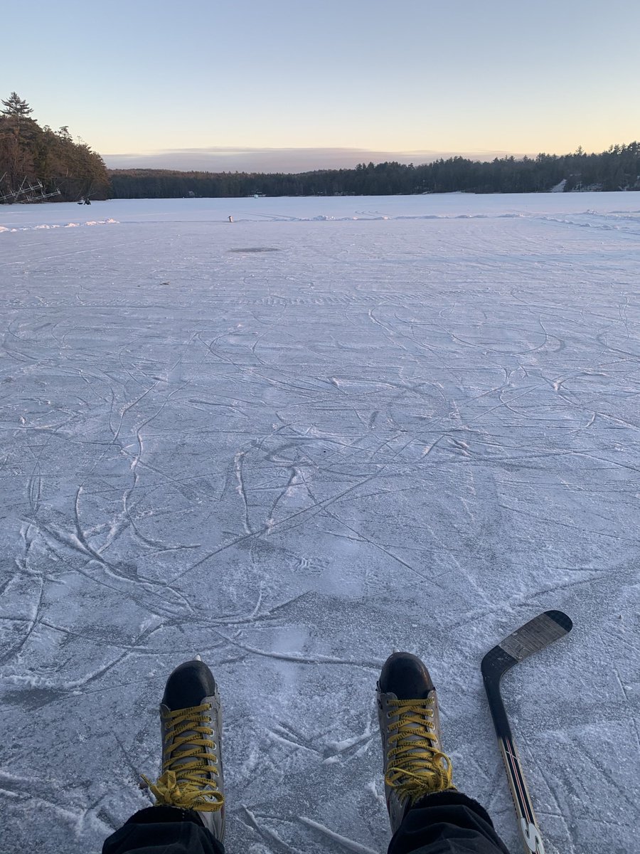 __bwolf's tweet image. @Buccigross light bag skate on halfmoon lake, NH