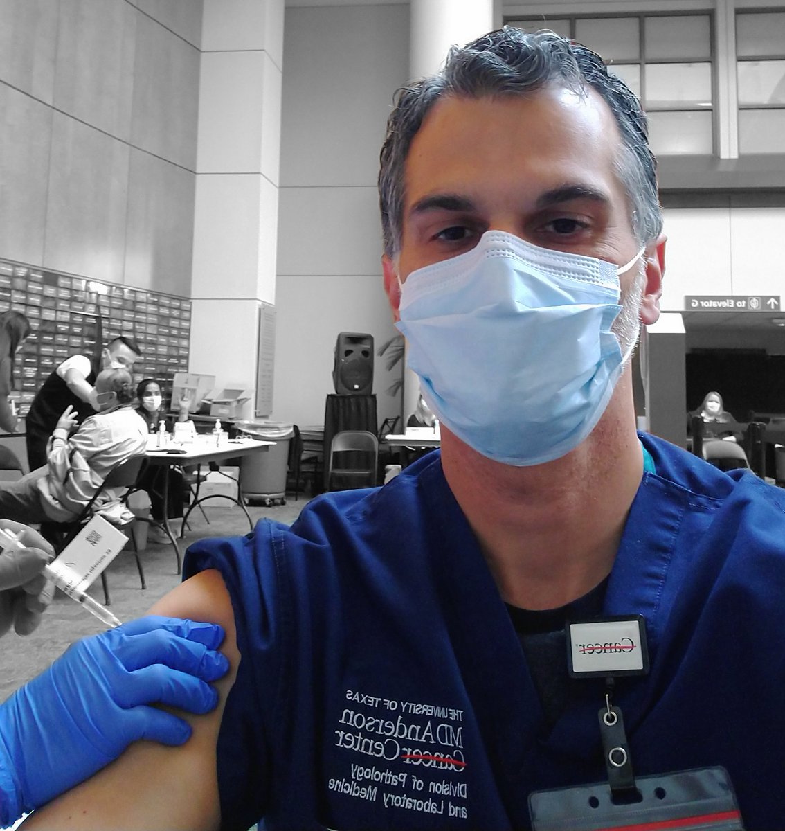 Thank you <a href="/MDAndersonNews/">MD Anderson Cancer Center</a> for ending my week on a big positive with my second #CovidVaccine. Shout out to <a href="/WTereffeMD/">Welela Tereffe, MD, MPH</a>, <a href="/rouxpharm/">Ryan K. Roux, PharmD, MS, FASHP</a>, and everyone else who made this all possible!