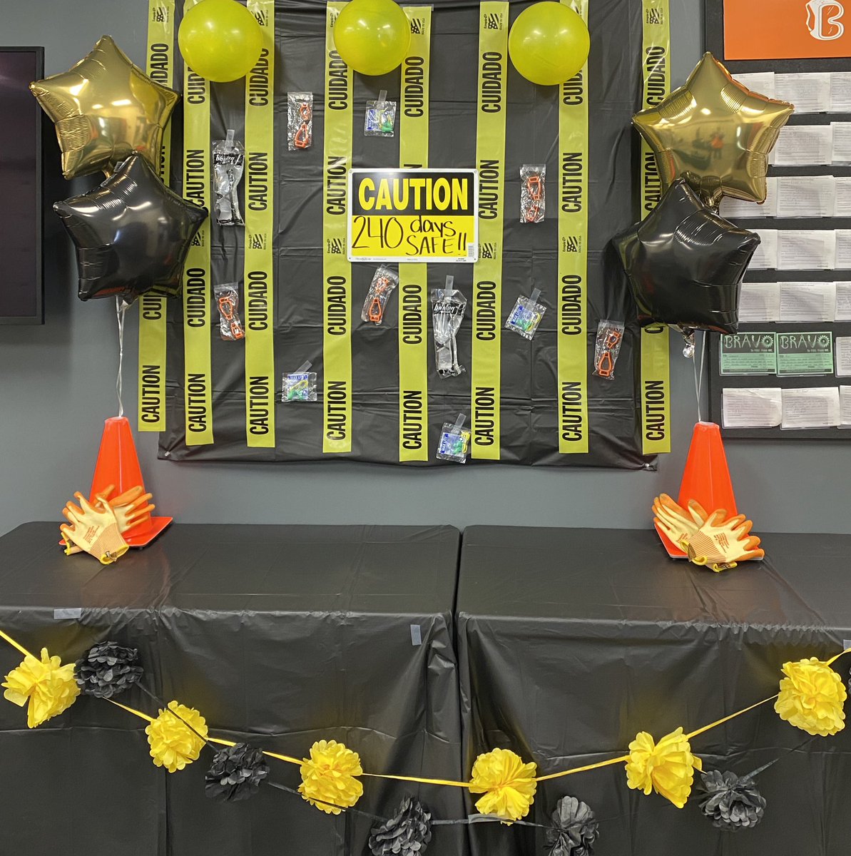 brittsdevoid's tweet photo. 3642 celebrating our 240 days safe with some yummy food and treats for our awesome associates! Well deserved guys! Let’s keep up the hard work and stay safe and let’s work towards  reaching 365 days safe!! @hd3642 @ErinWatsonHDHR @WebbfWebb @DerekBTHD @SCL13Blue @MichaelPhilhow3 https://t.co/OgYxdm6MHu