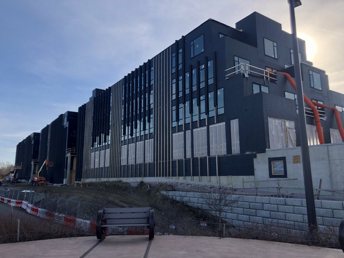 urbanetics_'s tweet photo. ❗️Electric Gardens construction tour thread:

This exciting new Tremont residential/coworking building on the Towpath Trail reflects spin-off development from trail investments. At already 30% leased (🤯), here’s a peek inside this beautiful new neighborhood addition.⬇️ (1/6) https://t.co/6oMifIfwFS