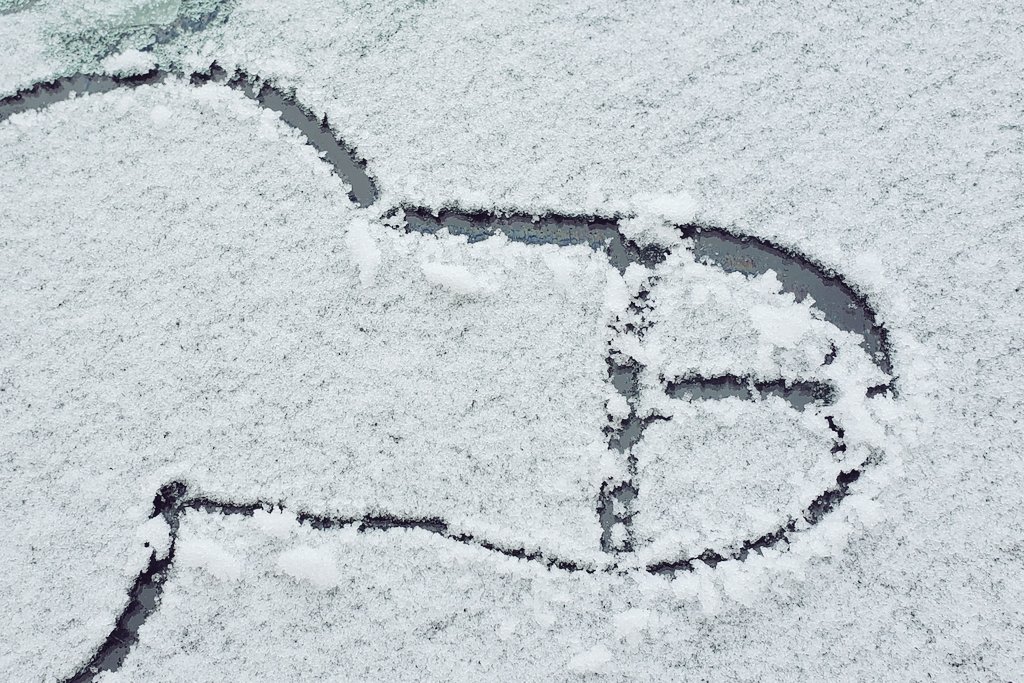 IT'S SNOWING IN AUSTIN, Y'ALL