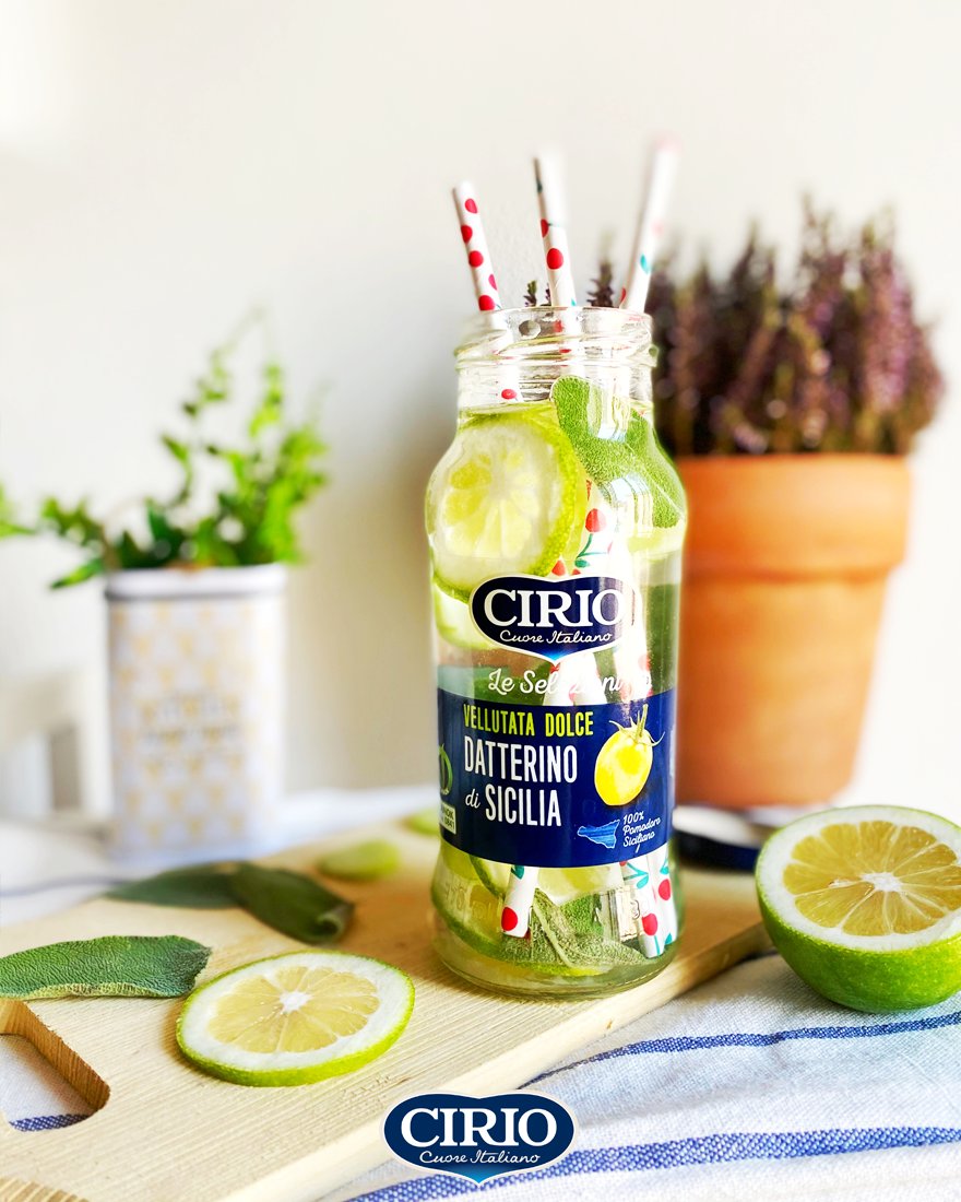 PassioneCirio's tweet photo. Il barattolo della Passata di Datterini è perfetto per il #riuso: noi stasera ci prepariamo un #infuso salvia e limone 🧋 🍃🍋
#cirioupcycling #upcycling #flowerpower https://t.co/TMx0C513lU