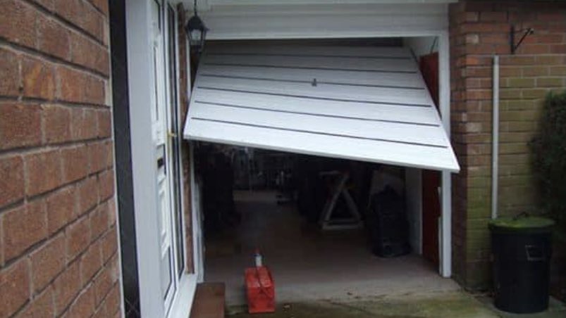 Fazer100's tweet photo. If your Garage Door has ended up
Like this over the weekend then give us a call in the morning on 884600
We will get it fixed and working again. !! https://t.co/5p6gy0WNto