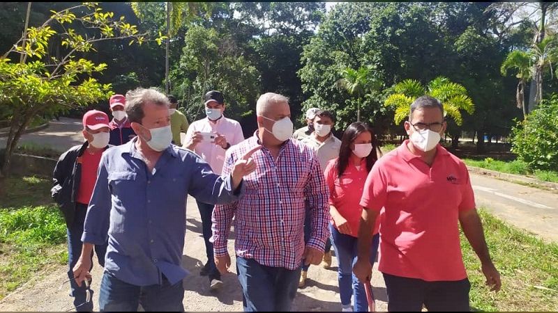 ConElMazoDando's tweet photo. Inspeccionan labores de mantenimiento y avances en la señalización del Jardín Botánico https://t.co/sIgi4yufcg  #BrisaBolivariana2021 https://t.co/viXIytvv2s