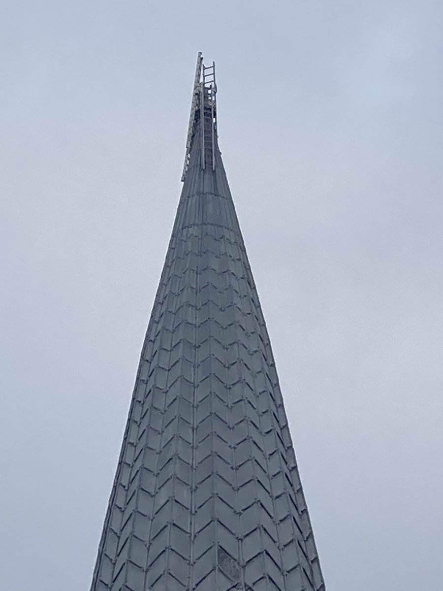 jitinrm's tweet photo. Admiring beautiful St Jude’s church in #hampsteadgardensuburb this afternoon and spotted this genius temporary fix to the top of the spire 😆 #DIY https://t.co/L0fgy7skF1