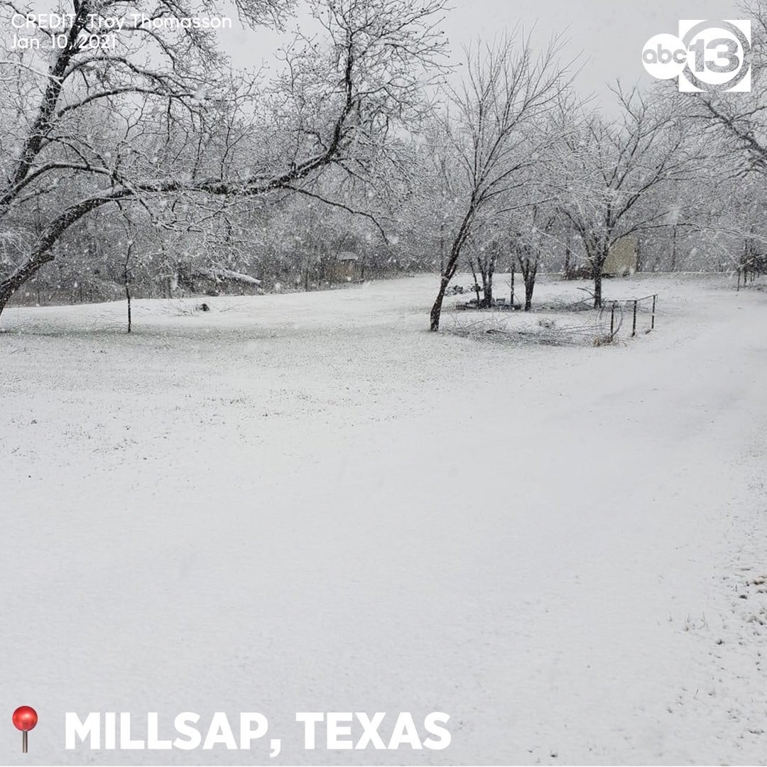 abc13houston's tweet photo. Beautiful snow pics across #Texas❄️☃️ https://t.co/ztjMAz38sr https://t.co/8BWqbMpy8t