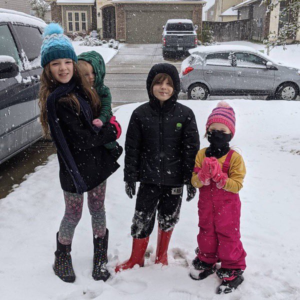 MrsYose's tweet photo. Look at this •JOY•
#choosejoy #happiness #snowday2021 #ccesnowday @CastlemanCreek @MidwayVirtual @MidwayISD #ccepride #midwaystrongertogether #ccestrong https://t.co/5XvwbxKhxx