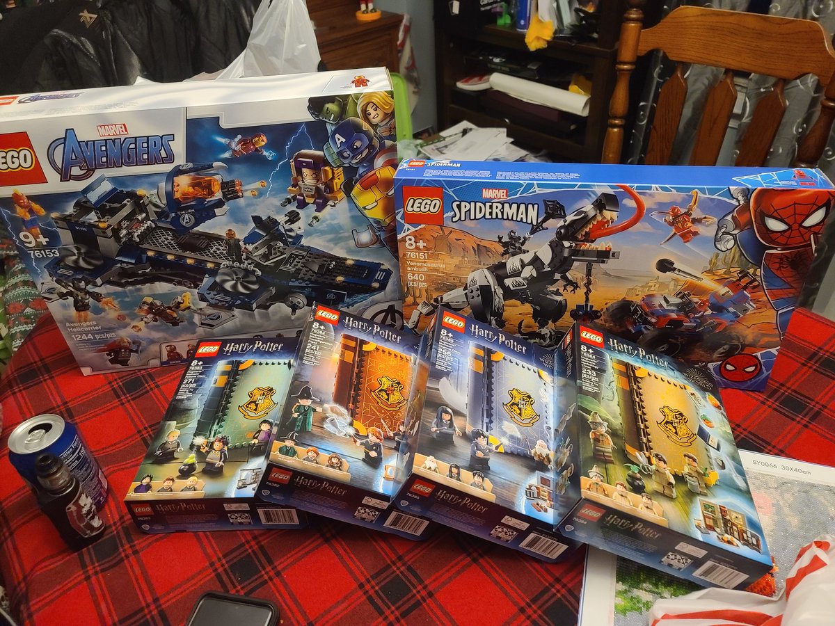 VileMalapert's tweet photo. Ohh no! I think I have a new problem 😁😈 @Bent_SWPopLover
I plan to build the HP books on stream with my daughter. She gets 2 books and I get 2 books. The Avengers set is my husband's new set @sic187one
#LEGO #imnewtolegobuilding #itssomuchfun #NerdsUnite https://t.co/vATKEa7aIb