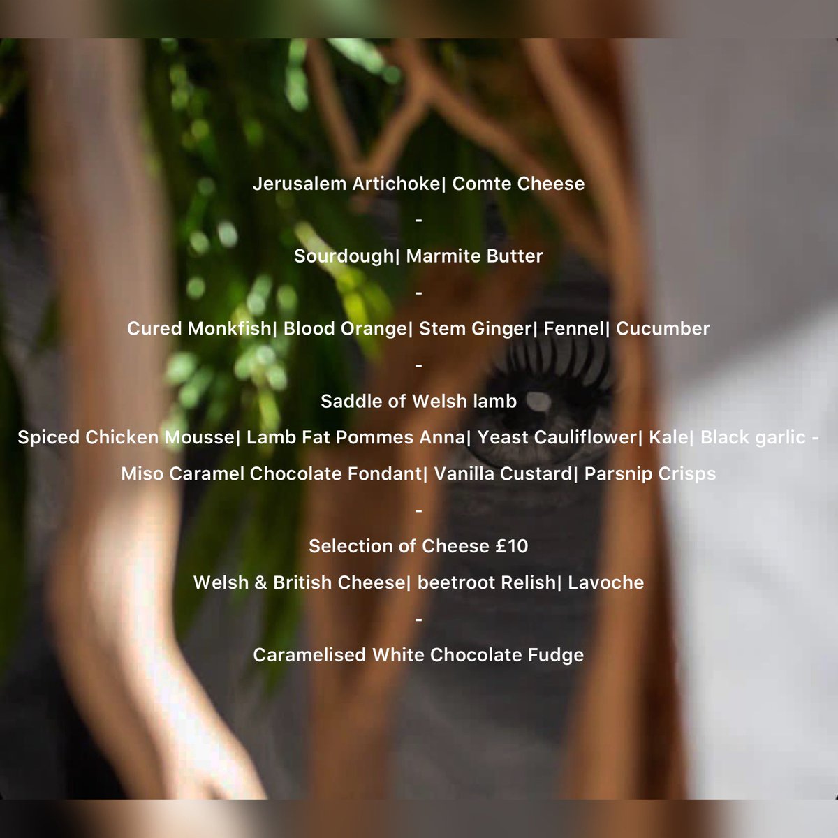 Menu drop 💥 
first dine at home box menu😁 orders will be open tomorrow with limited availability.
first week is collection only:) All reheating instructions will be in the box and we will post a tutorial to cook along with😁 
priced at £85 for 2 ppl..hope you all enjoy🙌🙏💚