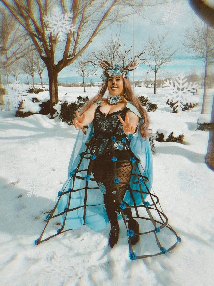 SoraHeartphilia's tweet photo. <3 <3 <3 Sesión de mi cosplay de Ciervo Invernal hecha :3 muchas gracias por participar en mis Zings :3 <3 <3 <3
#cosplay #cosplaygirls #cosplayphotography #cosplayer #cosplayersofinstagram #COSPLAYS #cosplaylife #cosplaygirl #deerseason #deercosplay #deermakeup #selfcare https://t.co/WKxQ3Bu7vy