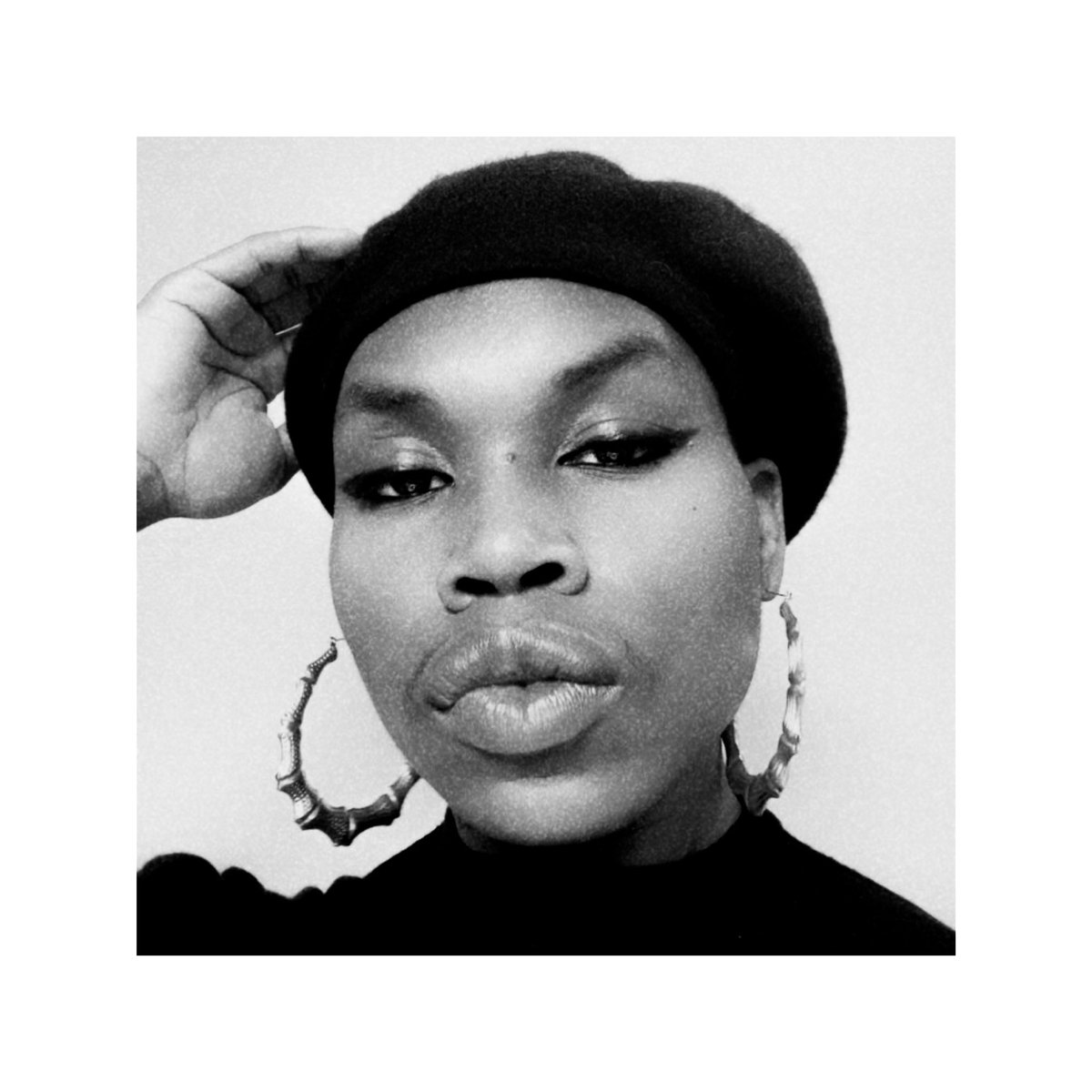 realbakaridash's tweet image. Who put you on to that? #neweraloading #sessionswithb 🐝🐝🐝🐝🐝🐝