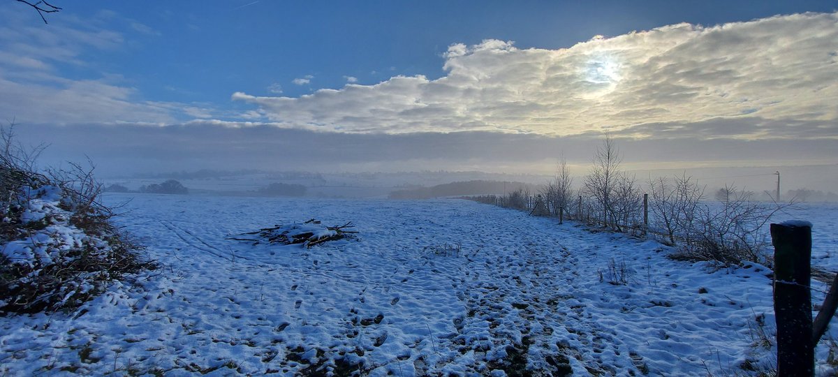 OutchiAC's tweet photo. #snowisbeautiful https://t.co/OFlKcLHvPq