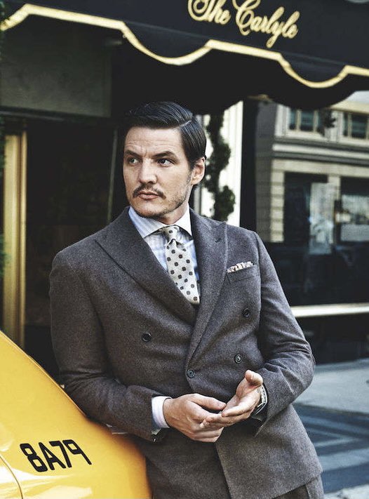 Pedro pascal and Sarah Paulson in matching suits ~ a thread;