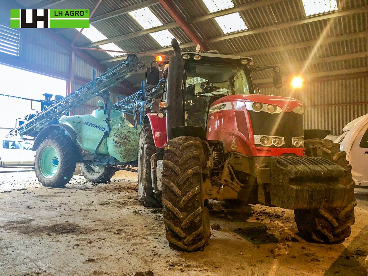 LHAgro's tweet photo. This customer had their New Massey 7726S Black edition set up with our nTrip RTK. The Agco system then runs on our signal. The customer's other tractor is also running our nTrip signal but this time through our Topcon X30
#TopCon #RTK #nTrip #LHAgro #FarmGPS #TractorGPS https://t.co/CgjxS7fb1O