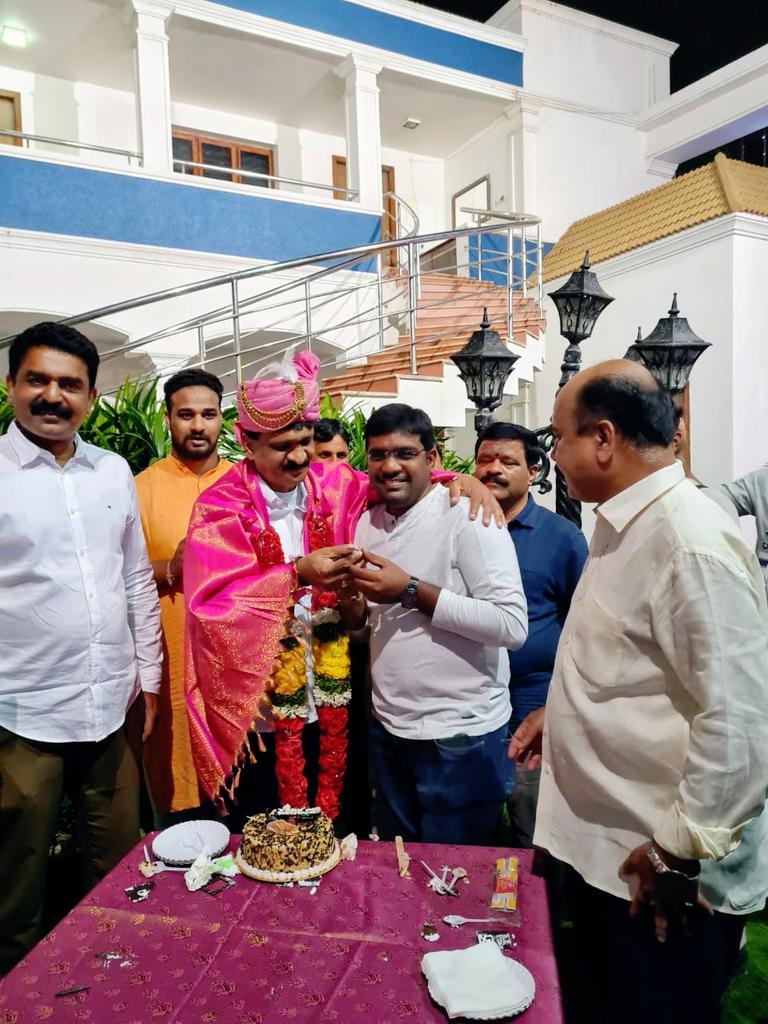 advokranthiK's tweet photo. Birthday Celebrations of @MynampallyTRS Anna in Vijayawada last night.
Happy Birthday Anna 🎂
Long Live Anna . https://t.co/2S9SvdcAOF