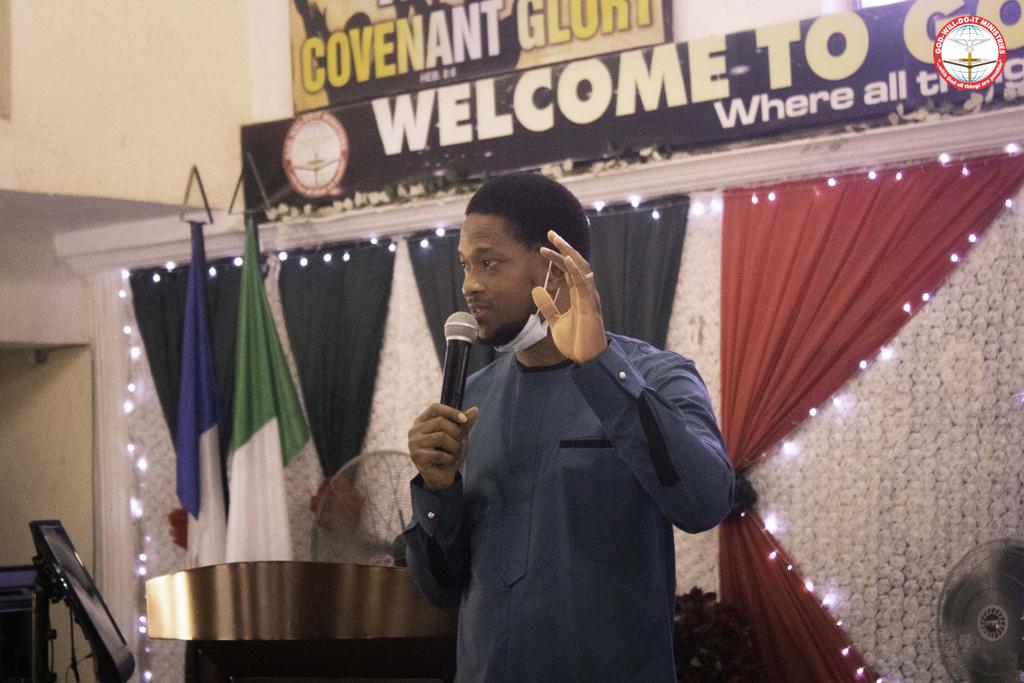 GodwilldoitMin's tweet photo. Pastor Lawrence Oyor ministring!

#Secondsunday
#Gwdim https://t.co/B7rmSyTg8q