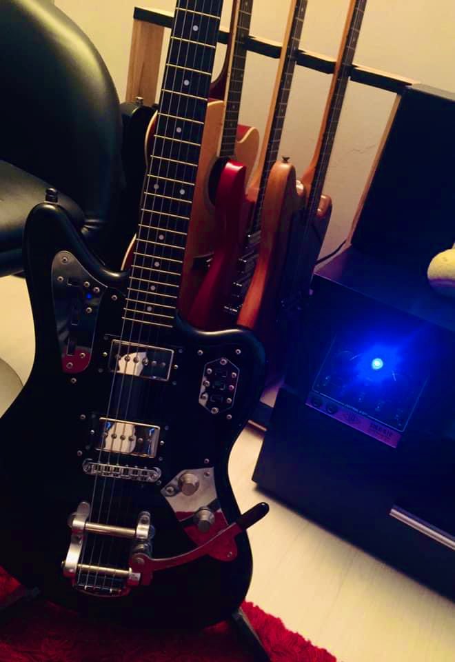 NinadeKiev's tweet photo. ...Y sí ‼️

Reactivamos labores de producción. 

🎸🎸🎸🎸🎸🎸🎸🎸🎸

:::::::::::::::::🍻:::::::::::::::::::: https://t.co/XF7Bkfn6BH