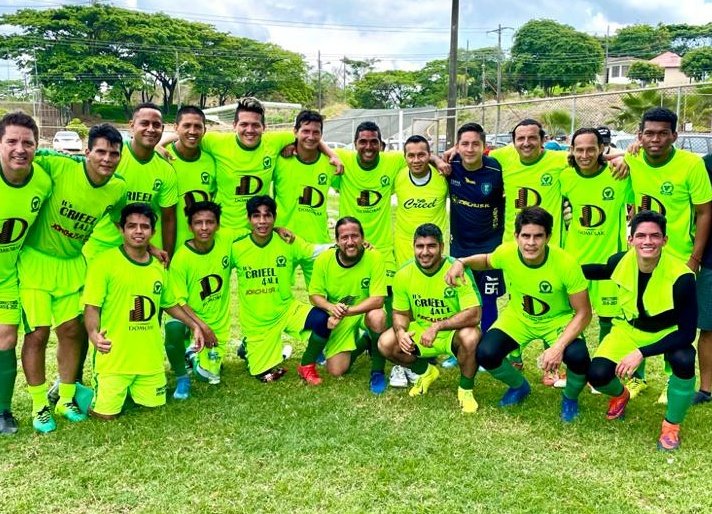 Fabri_Trivino's tweet photo. Paso a paso #crieel ⚽️🥅 buen triunfo. 👍 https://t.co/QKwLyNo2qL