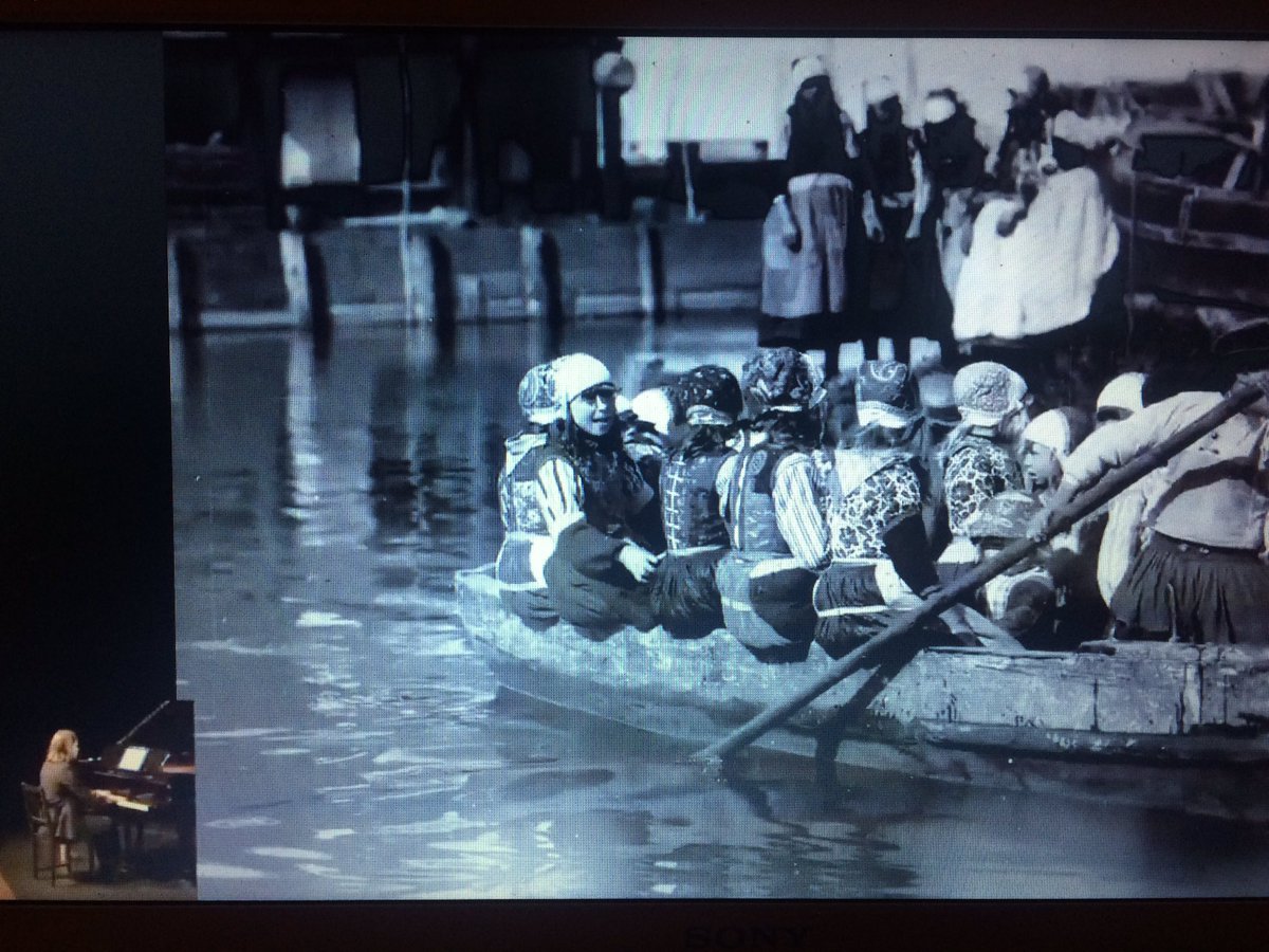 I took my time watching &amp; rewatching (again!) the truly astounding films from the BRILLIANT BIOGRAPH restorations shot on 68mm, the largest ever film format, held by <a href="/EYE_film/">Eye Filmmuseum</a> &amp; <a href="/BFI/">BFI</a> presented today <a href="/NSFFestival/">Nederlands Silent Film Festival</a> These very early films are so fascinating &amp; moving, tears were shed.