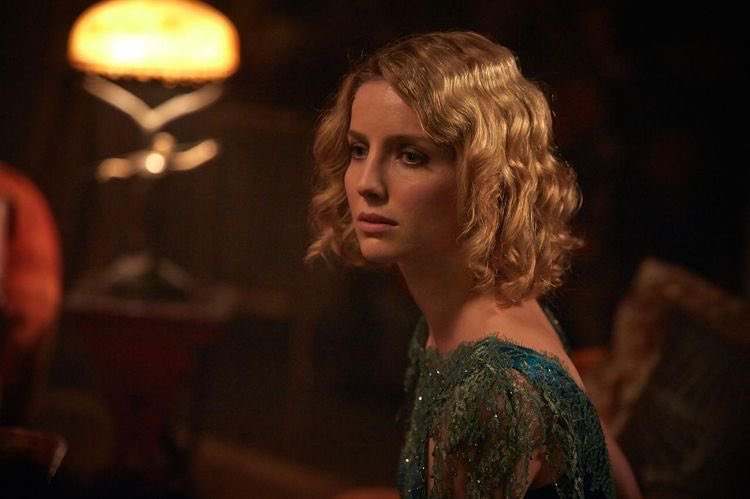 Choose one ~ peaky blinders a peaky girl