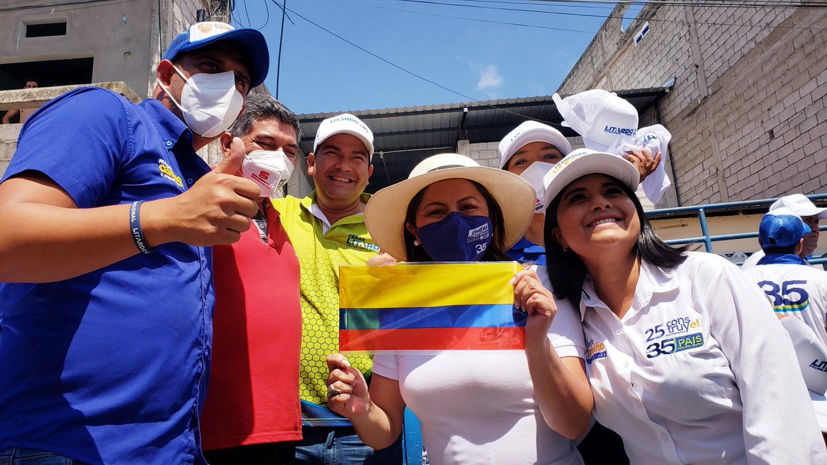 cesarlitardo's tweet photo. Por un futuro de oportunidades. Un futuro de trabajo colectivo. Un futuro de paz. Y sobre todo, un futuro liderado por una mujer capaz como @XimenaPena1, a votar todo, todiiito @35PAIS. 
¡Gracias Santa Lucía por su respaldo!

#VuelveLa35 
#LitardoAsambleístaNacional https://t.co/otjCJ9TILJ