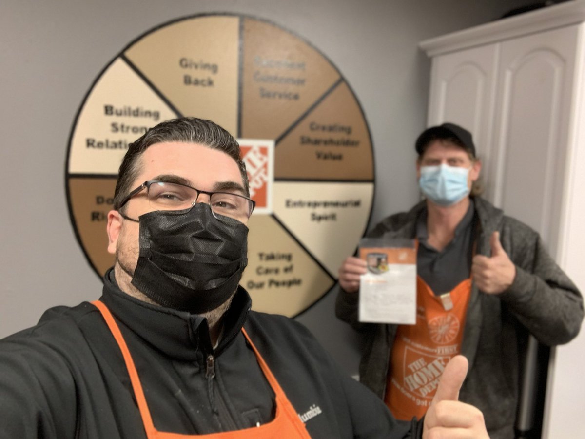 MattClarkeTHD's tweet image. I like celebrating folks in front of our value wheel because that’s what they’re living. Jeff in Plumbing jumped in to unload the Lumber truck in the rain this morning.. with some eagerness and zest! Thank you Jeff! ⁦@RLM4040⁩ @hdrharv ⁦@JonBasting⁩ #4040Rocks