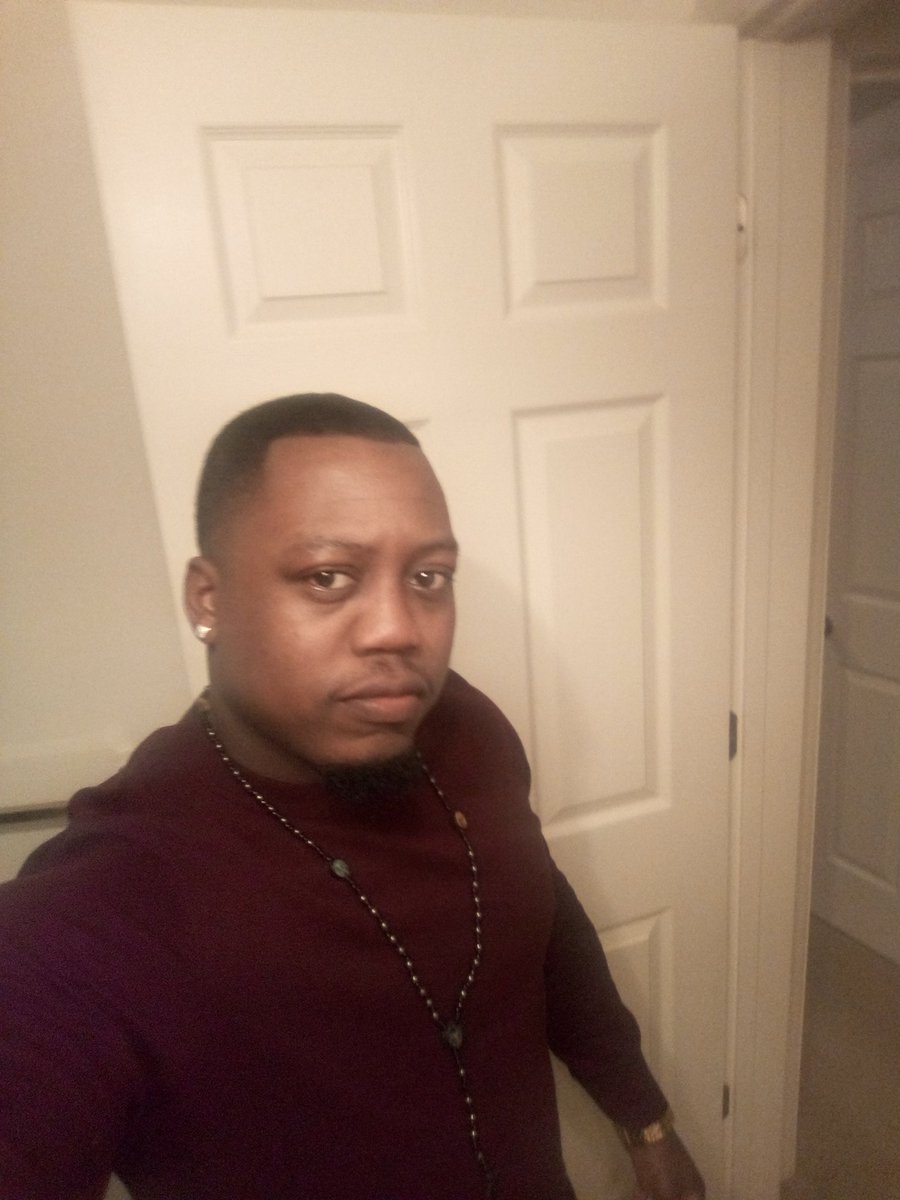 CoachDC22's tweet photo. What is better than a man who is mentally, physically, and emotionally healed! ✊🏾 #IAMABLACKMAN #BLACKKING https://t.co/gUwIQmUBX8