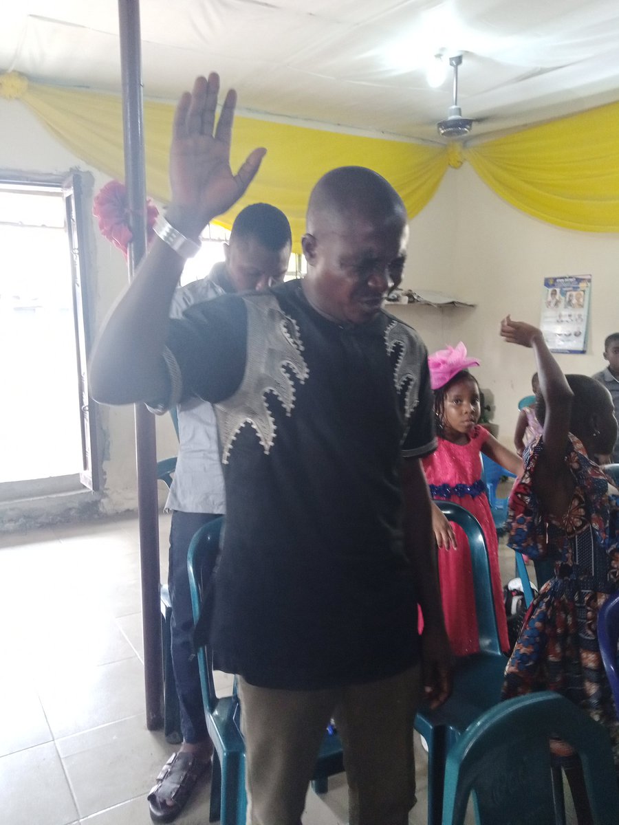 minstrelakan's tweet photo. Day 1 of our #8DG was heaven on earth.

Revd Austin Okwuoaha and Minister Sandra blessed us greatly!
Continues tomorrow 6pm...
.
.
.
#BackToBethel
#PrayerConference
#TheGloryExperience
#AGA2PnMservice https://t.co/Bq0xngT5mG