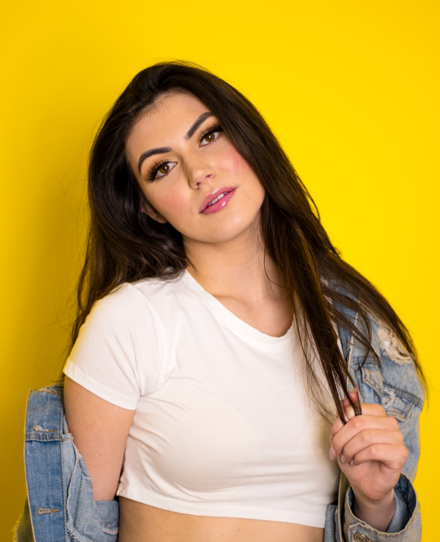 Mikaela Pascal on X: t.coVTzkQCatQv  X