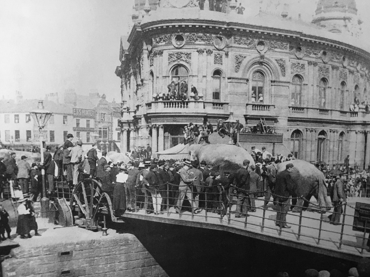 Again no date but who cares when there’s a parade of elephants crossing Monument Bridge?